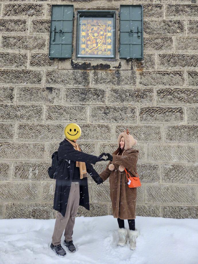 41岁Selina任家萱宣布怀孕，与小7岁男友备孕半年得偿心愿