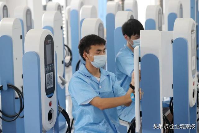 浙江湖州:新能源充电桩生产忙 谢尚国 摄 图源:CICPHOTO