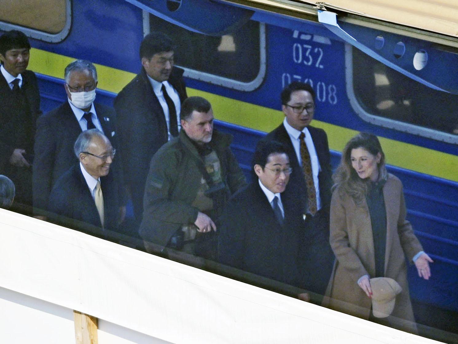▲當地時間2023年3月21日，日本首相岸田文雄訪問基輔，與烏克蘭總統澤連斯基會晤。圖/IC photo