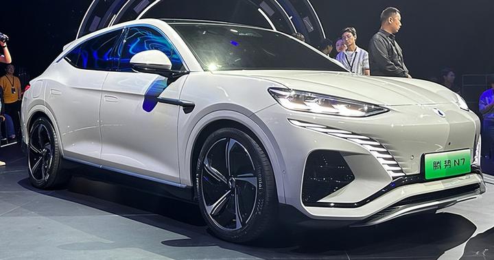 猎跑SUV腾势N7亮相/帝瓦雷首个量产车合作品牌