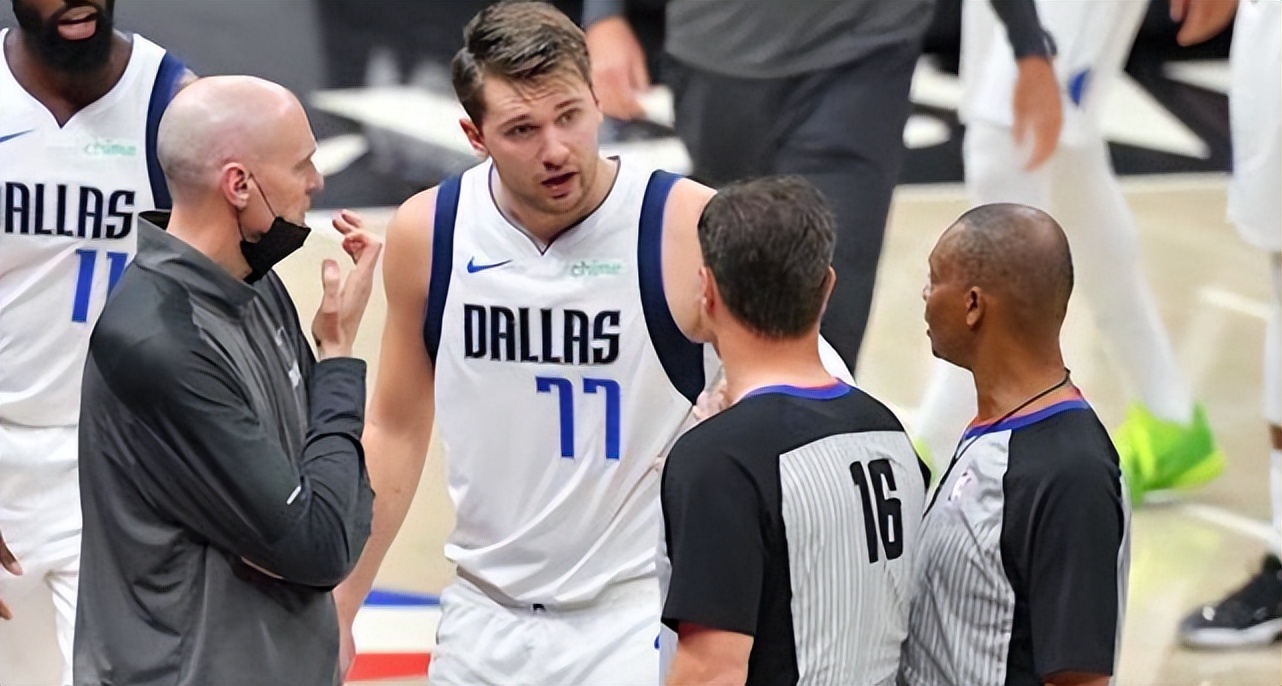 NBA超话讨论裁判判罚尺度争议升级多支球队公开质疑联盟公平性