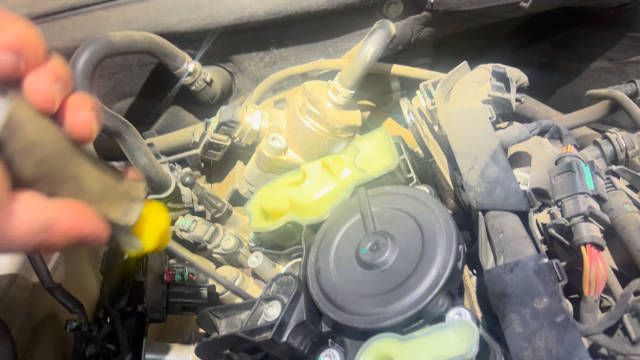 还是干点实业吧，娱乐能当饭吃吗？