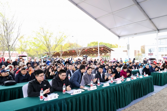 以桃花之名，共“富”一场春天的约会休闲区蓝鸢梦想 - Www.slyday.coM