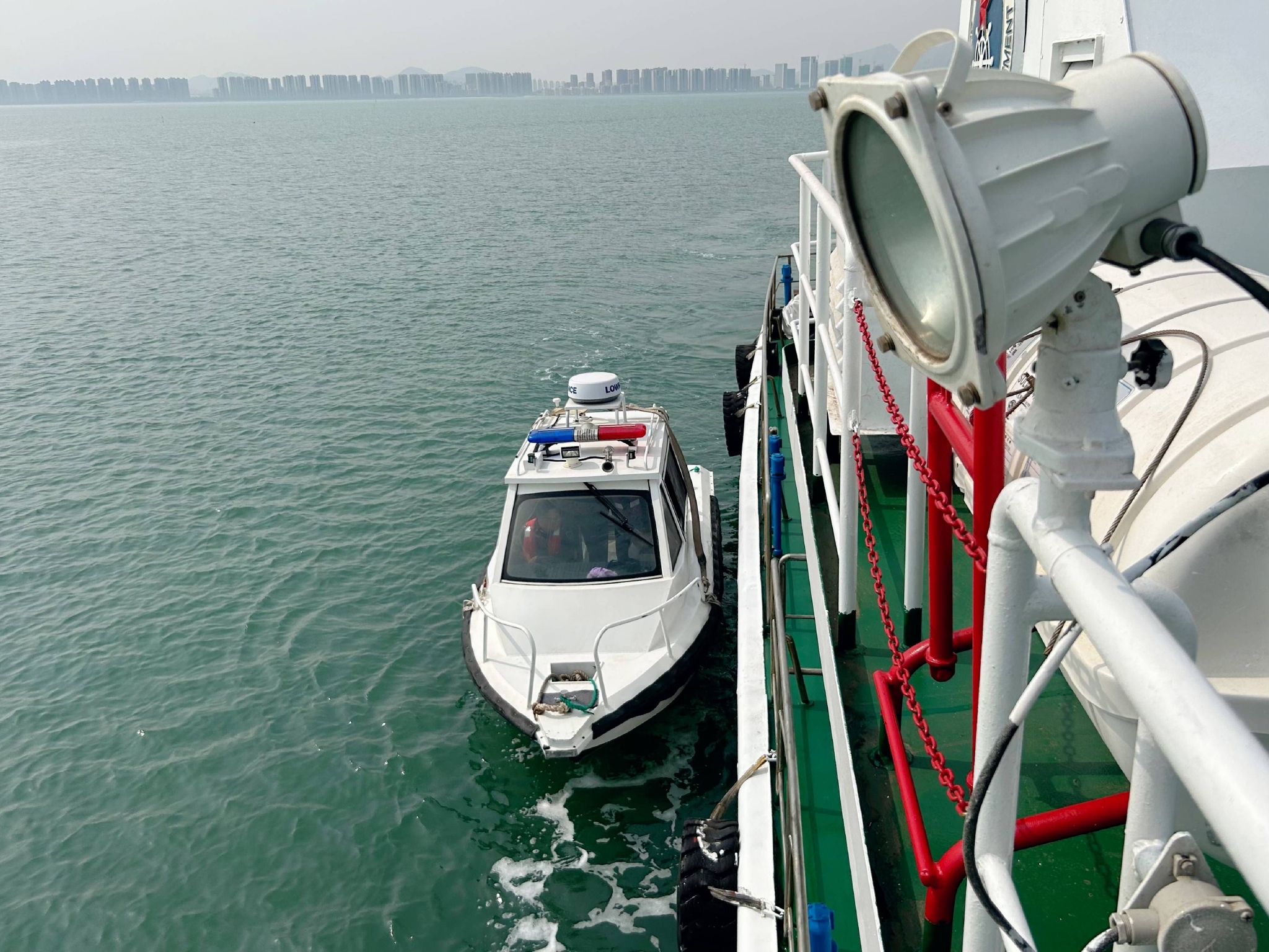 烟台黄渤海新区将新技术应用到海上安全管理工作为海上安全插上科技“翅膀”