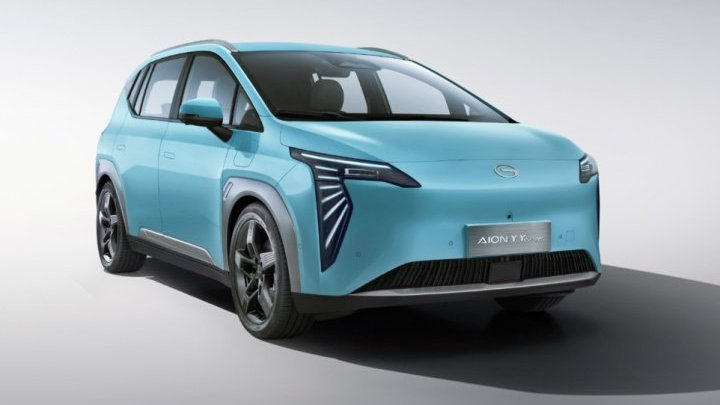 预算12万选啥车？比亚迪海豚对比埃安Y Younger