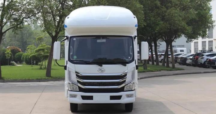 4.13洛阳房车展：新飞房车H300尊享版，带你徒步世界，观人间浪漫