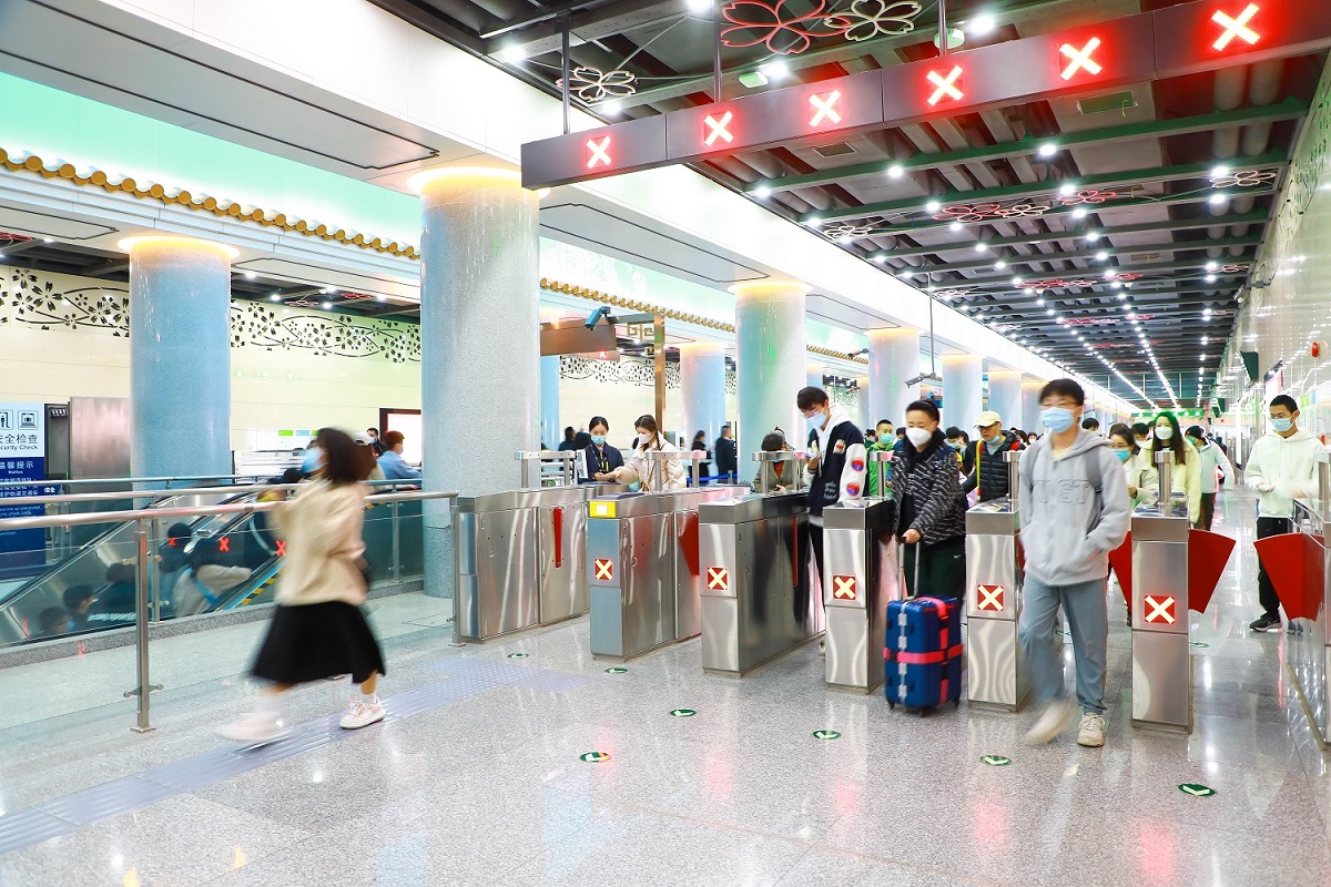 京港地铁多措并举 提升乘客春季踏青及清明祭扫的出行体验