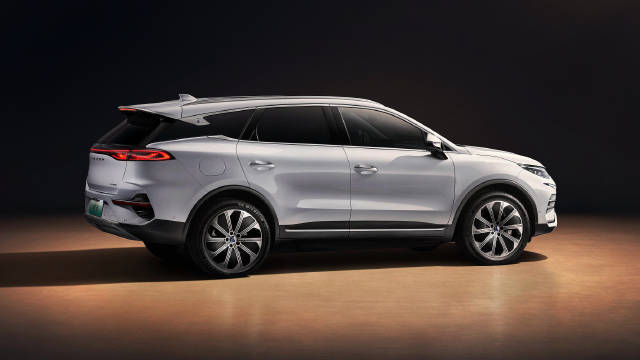 万众期待的腾势新车N8 终于发布了官图 相比之前的“猎跑”风N7……