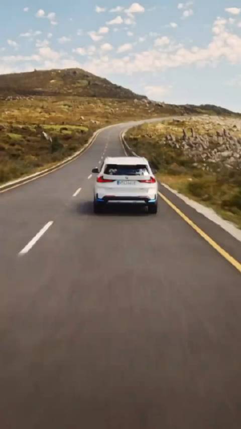 事实就是只要你花钱坐营销，拍广告！ 宝马电动车也可以！