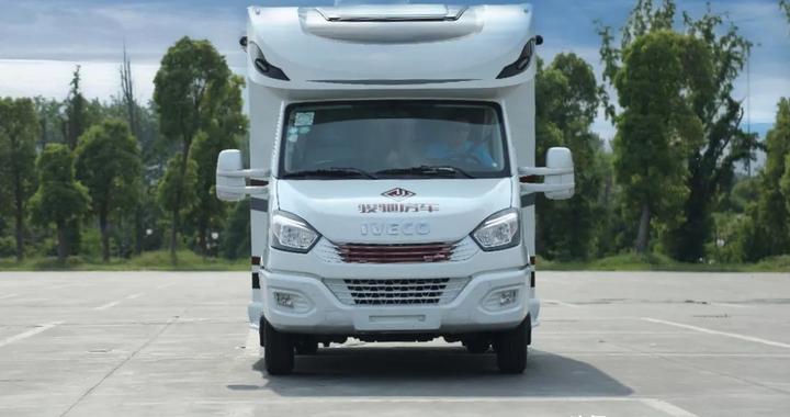 4.16洛阳房车展:骏驰房车天蝎座，精致内饰，品质生活！