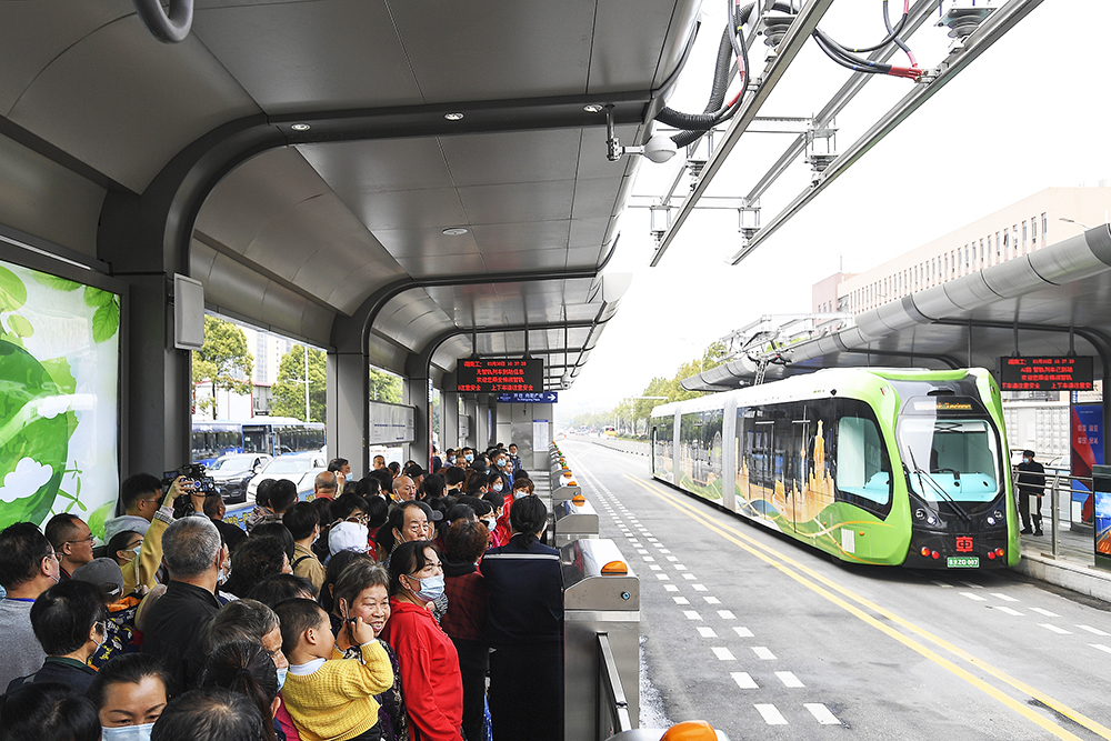 外牌能进虹桥火车站吗 4262-f2ab3693e4d6e0dd6d4321ec252ad7f4.jpg