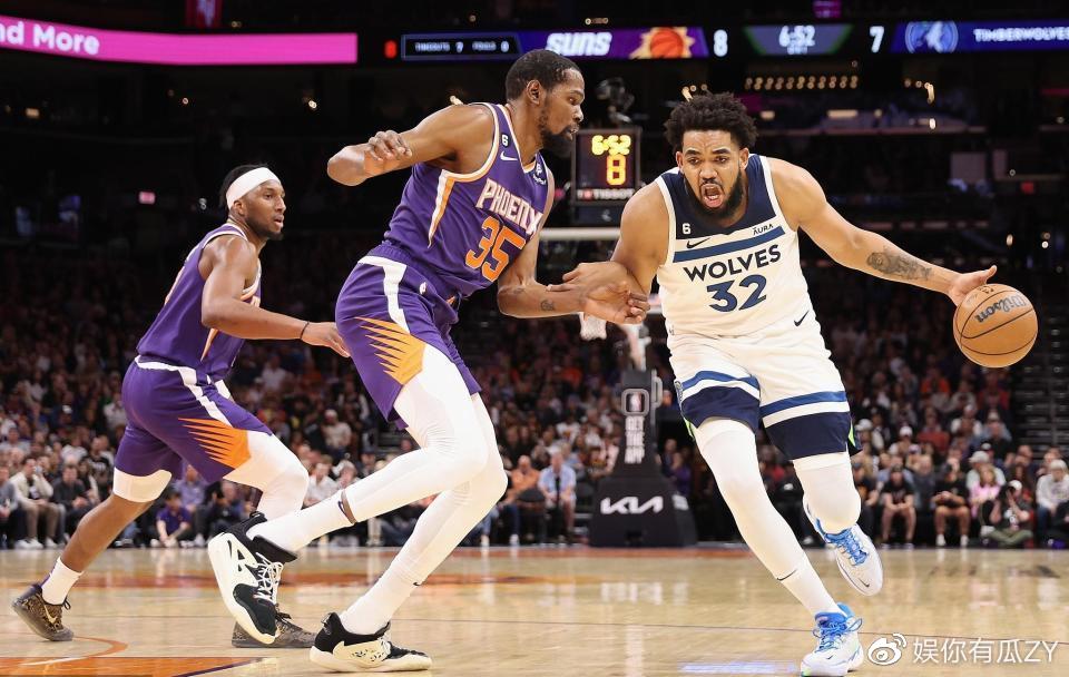 布克狂砍40分助太阳力克篮网杜兰特赛后深情致意凤凰城球迷