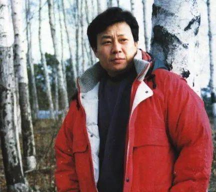 一妻一妾、5个儿女、68岁“视帝”寇世勋，晚年竟还有贤妻在侧