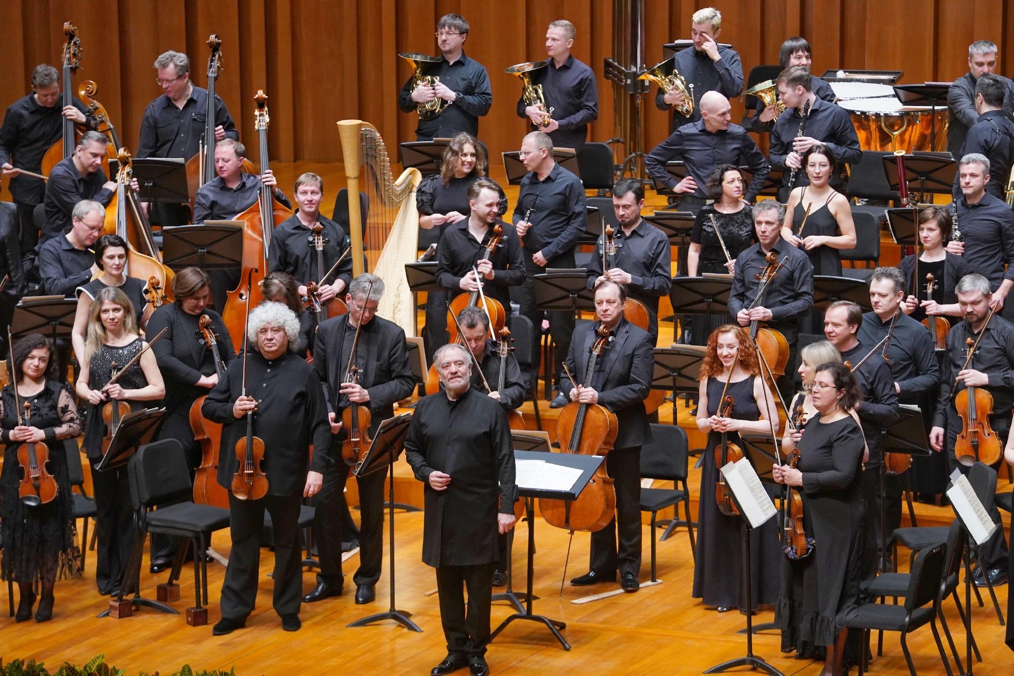 交响曲是什么乐曲 8610-2698f1061871a4205c39710a85310948.jpg