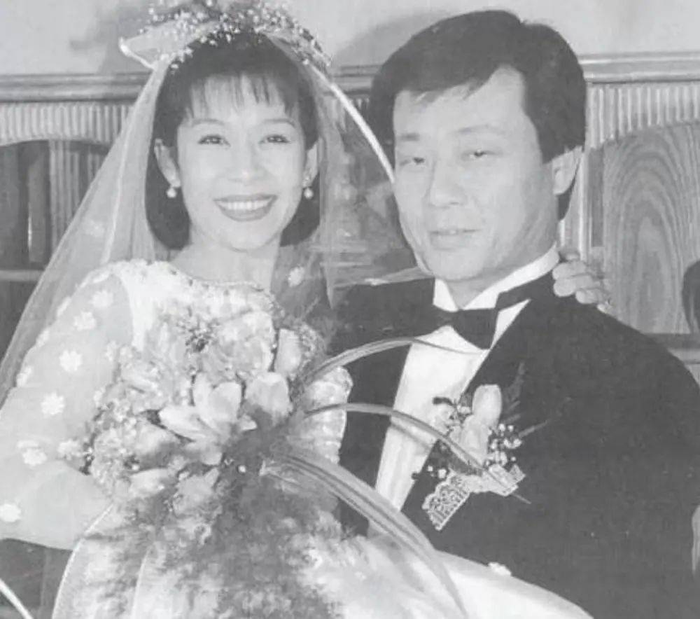 一妻一妾、5个儿女、68岁“视帝”寇世勋，晚年竟还有贤妻在侧