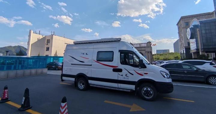 4.13洛阳房车展：吉祥双景房车依维柯B型，小巧轻便，极强通过性