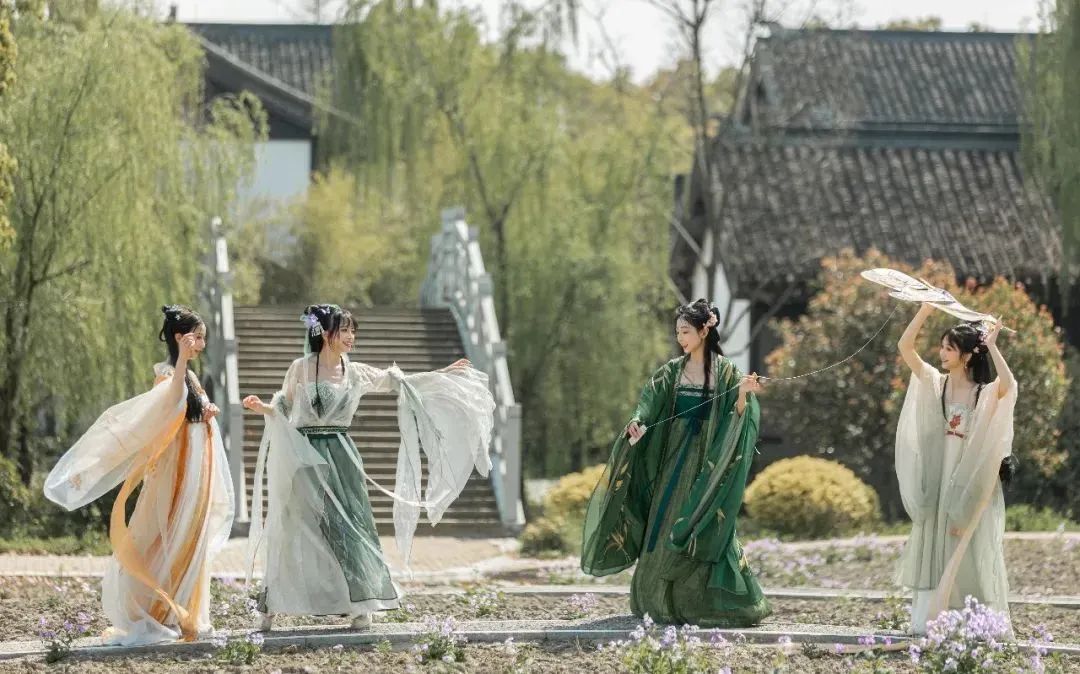 江苏十三城清明出游指南?别错过这五回应你的旅行期待!” 江苏十三城清明出游指南?别错过这五回应你的旅行期待!”