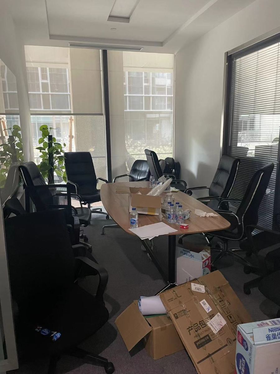 独家｜虎头局上海门店大量停业：总部办公点人去楼空，欠100多万房租