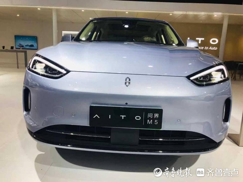 流行高级灰！齐鲁国际车展现场探访