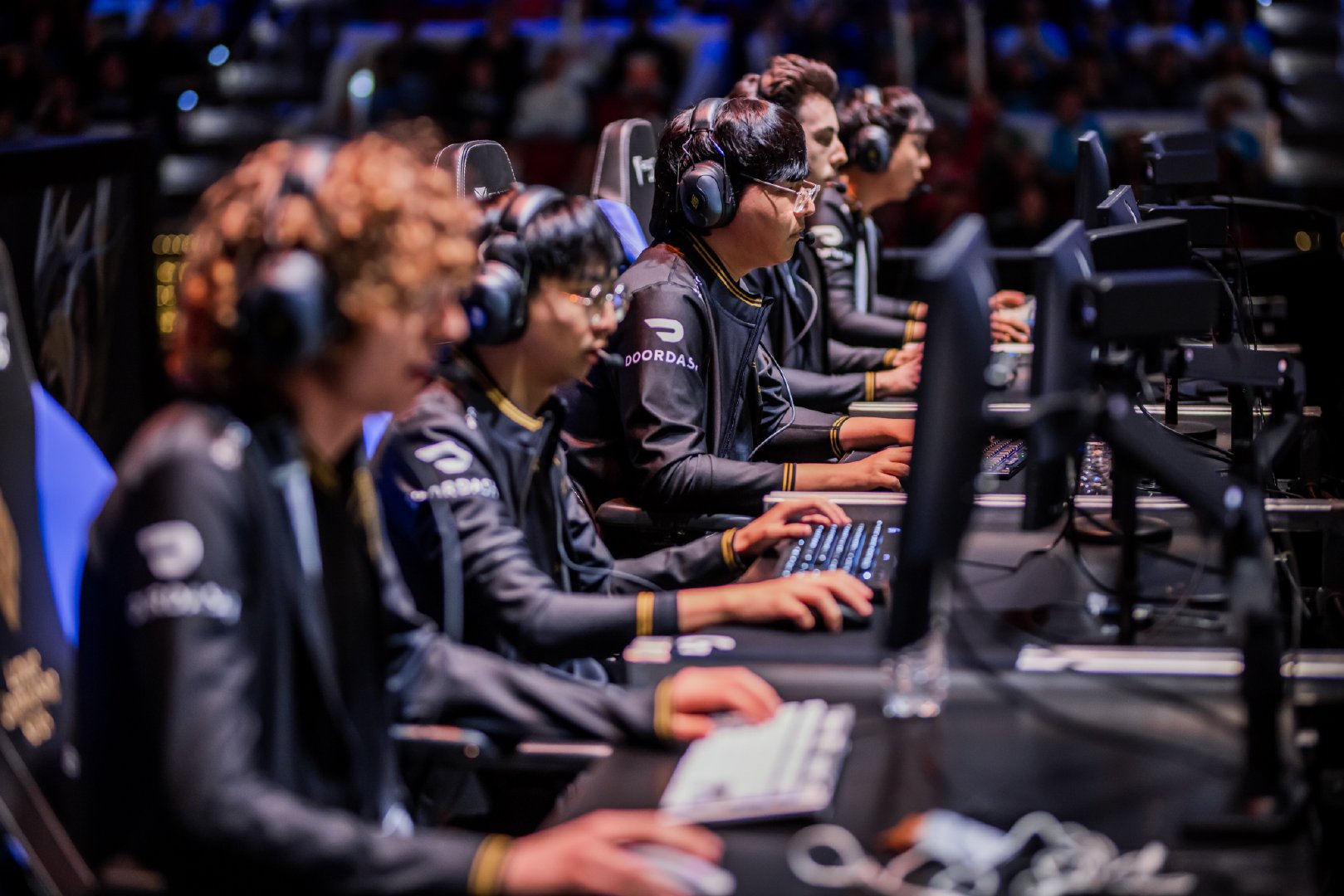 金州勇士今日比分揭晓 球队表现亮眼全场轰下高分