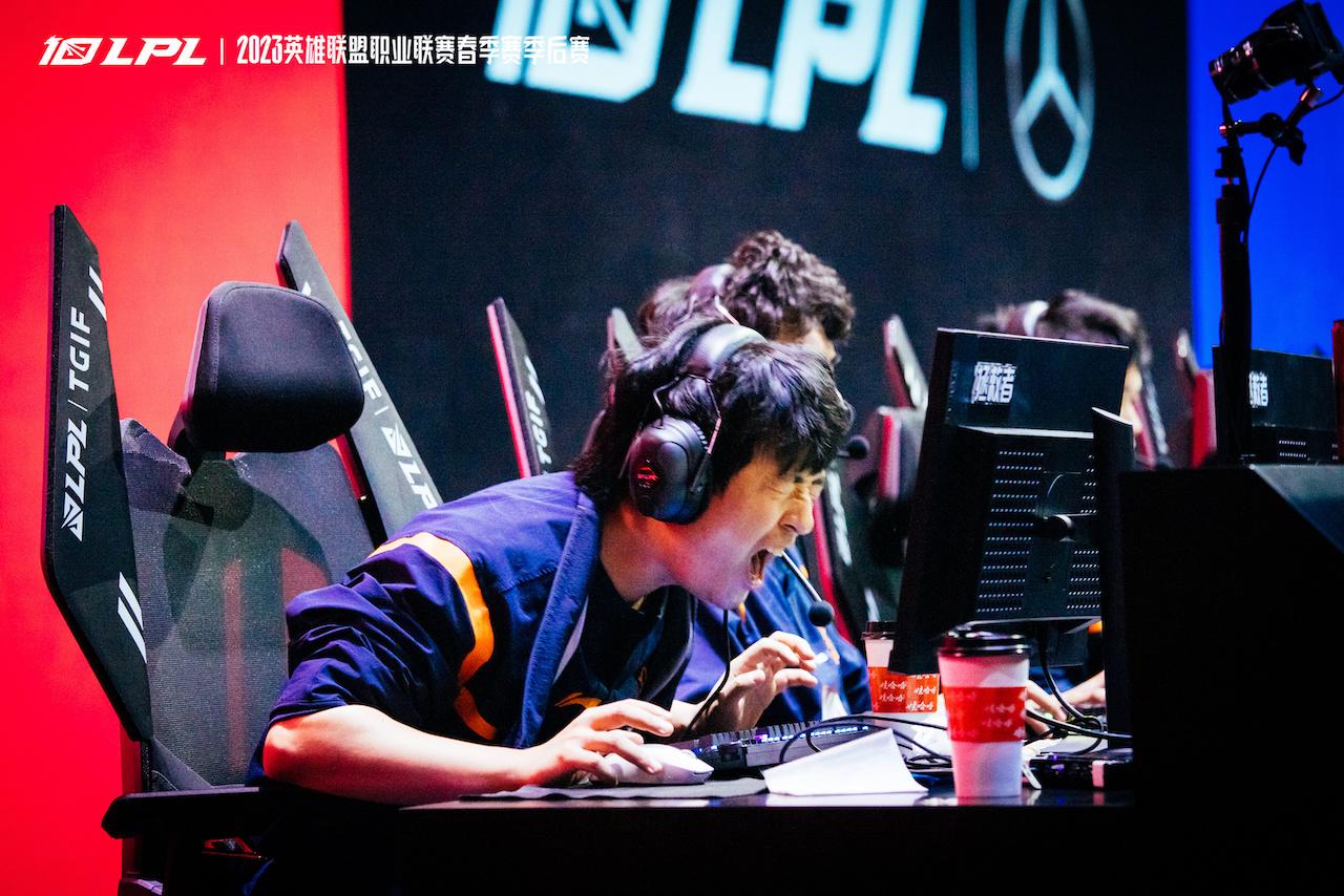 2023全球赛事报告：T1勇夺亚军，JDG拿到季中赛门票，C9夺冠了休闲区蓝鸢梦想 - Www.slyday.coM
