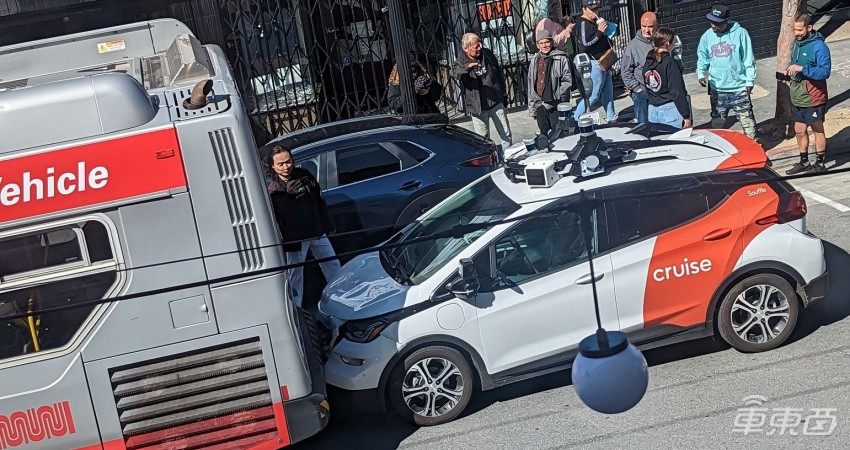 通用召回300辆无人出租车，将重点发力L2级辅助驾驶