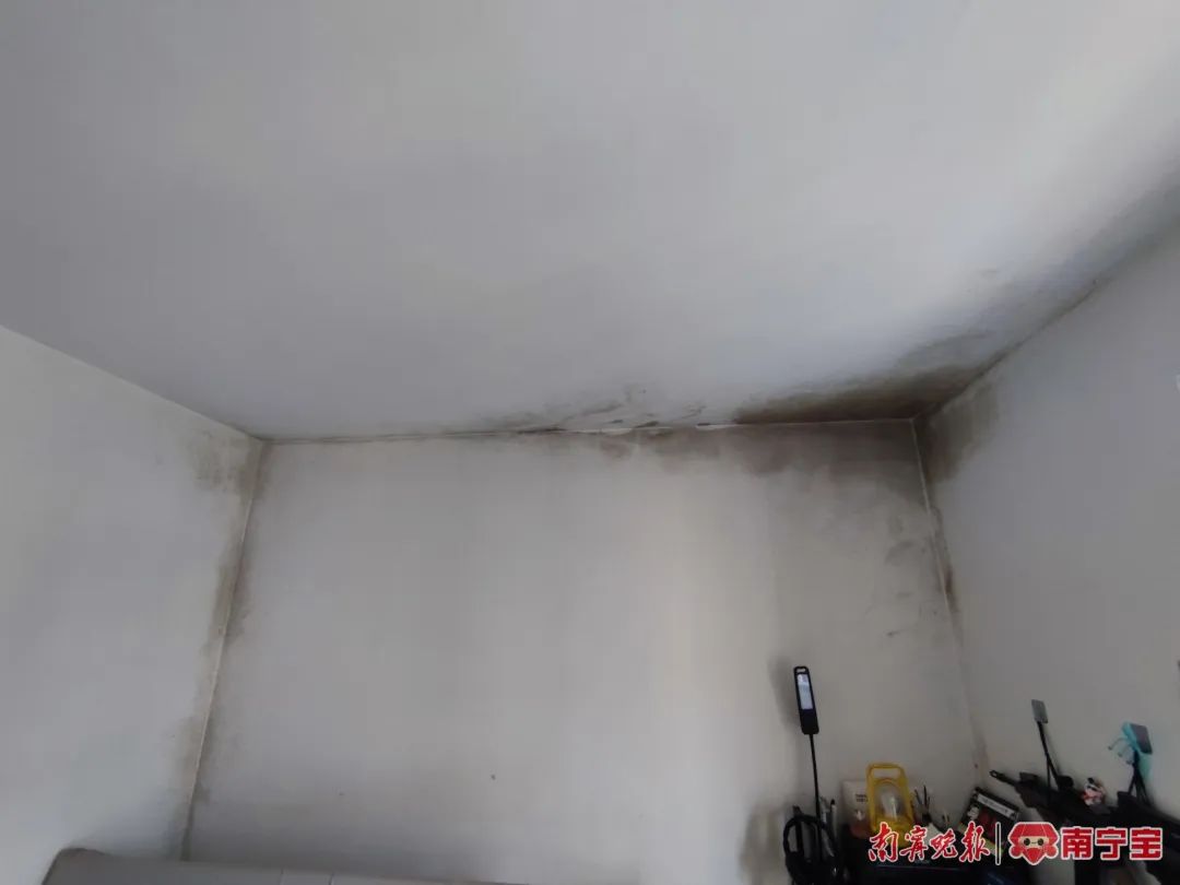 墙壁渗水物业不管怎么办 9e18-8034e0d494ce48c5797ef7c69b19e761.jpg