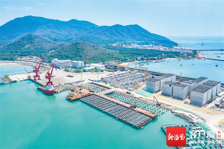 奋楫海之南 扬帆自贸港 | 海南省发展改革委:改革发展谱新篇 砥砺奋进勇担当|自贸港|海南省|改革发展|发展改革委_新浪新闻