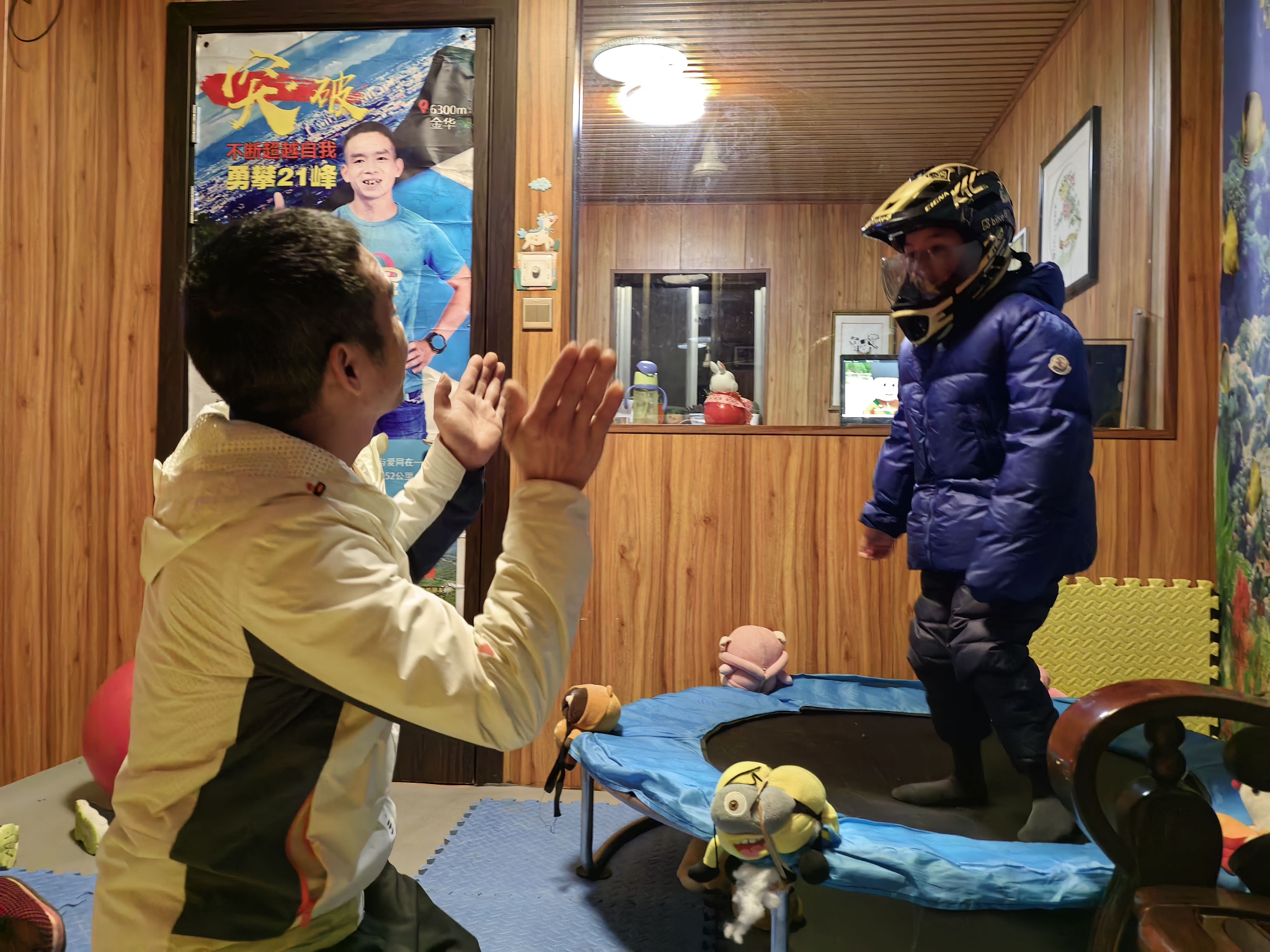 墙纸怎么贴会平 ecfd-836d92ed26173c5fc08cf72baa6dde3c.jpg