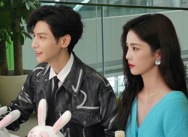 罗云熙现实中长相如何？告别《长月烬明》滤镜，扫楼生图看愣网友休闲区蓝鸢梦想 - Www.slyday.coM