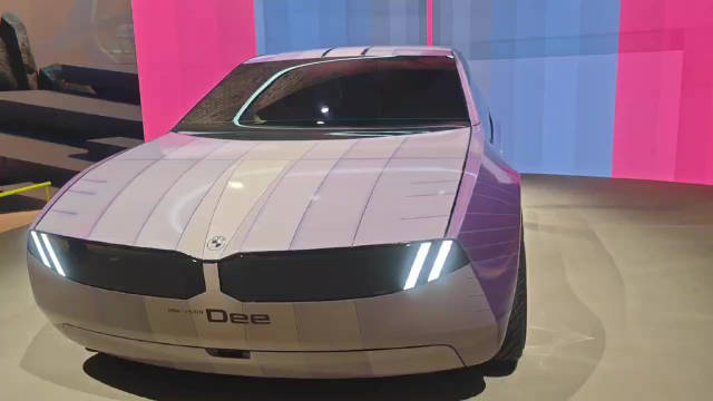 上海车展直击：新车抢先看-宝马i Vision Dee概念车