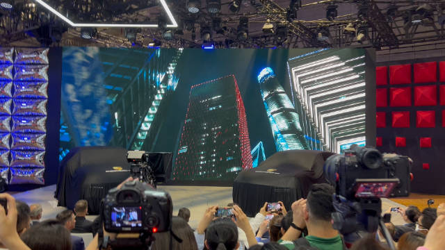 新款卡宴发布 后续的规划中将发布一款定位卡宴之上的纯电动SUV