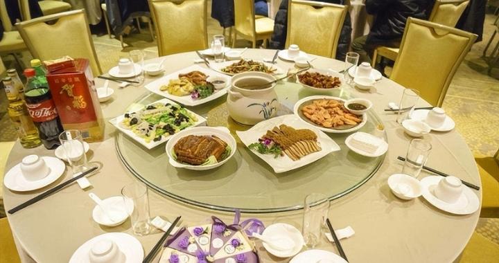 00后能否终结酒桌文化 酒桌文化为何难以消亡