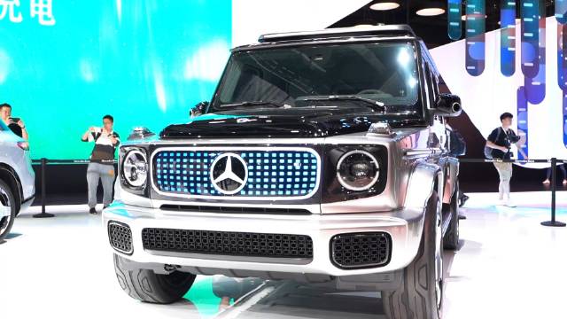 给大家带来一款重磅新车，它在本届车展进行了中国首秀……