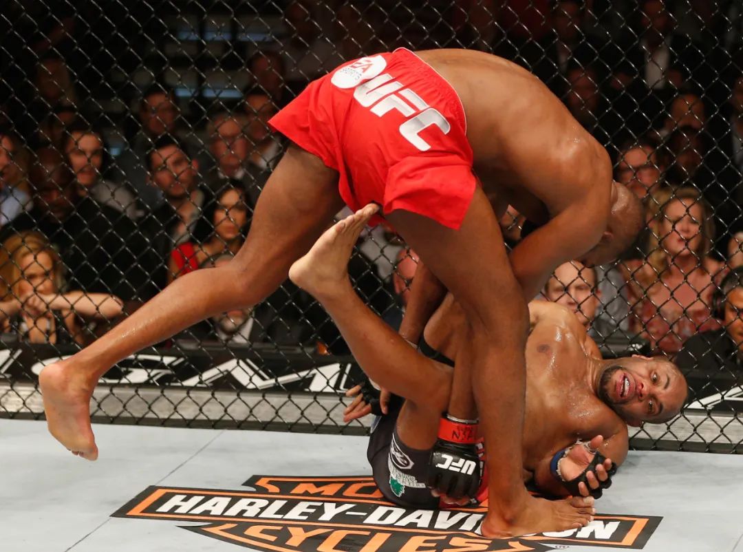 布雷兹:我对琼斯来说是最艰难的挑战