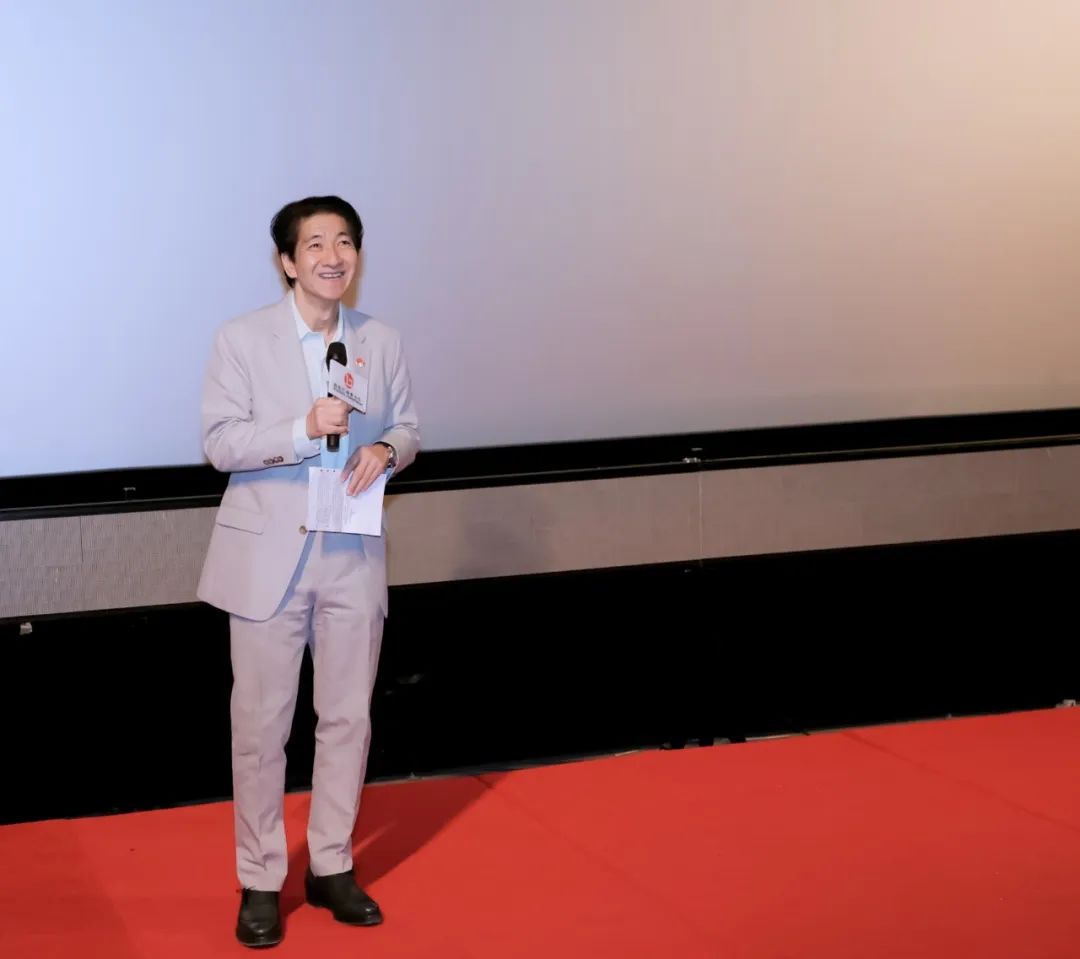 香港驻京办主任郑伟源为影展开幕致辞