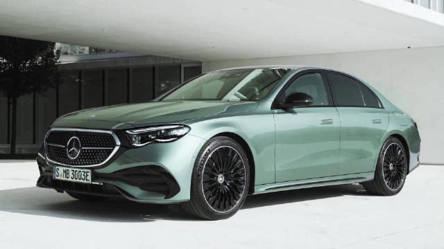 新一代梅赛德斯-奔驰外观、内饰及动态行驶表现详细展示