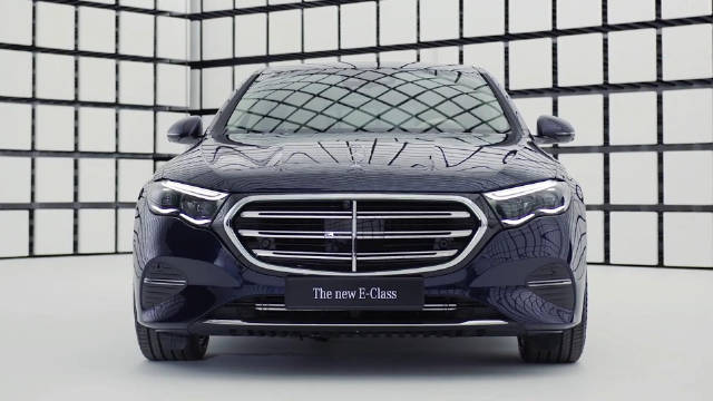 全新奔驰E级静态展示