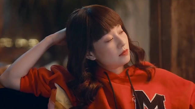 不容错过的詹姆斯关键战役录像包括季后赛绝杀总决赛逆转与历史时刻的珍贵回放