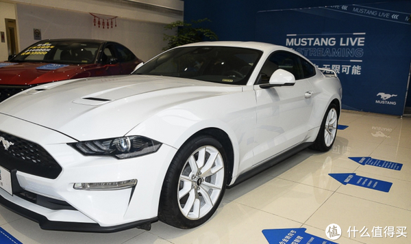 上海车展大家都看了吗？喜欢车展里的哪一款呢？对燃油车和电车怎么看呢？