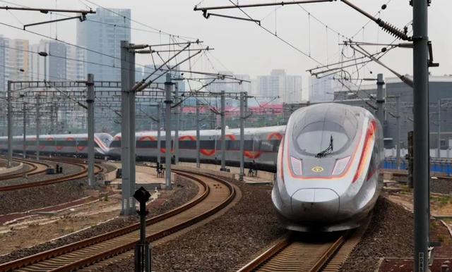 全国铁路客流持续高位运行 5月1日预计发送旅客1600万人次