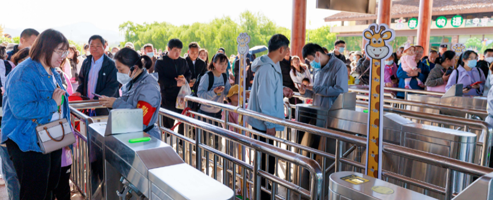 持续升温!“五一”假期次日,济南市22家重点景区纳客62.14万人次