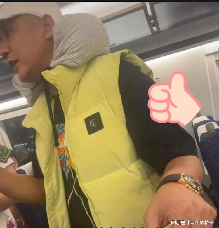 女孩高铁被打骂后续,坐着被扇耳光,家长哭求和解,女孩硬刚拒绝休闲区蓝鸢梦想 - Www.slyday.coM 女孩高铁被打骂后续,坐着被扇耳光,家长哭求和解,女孩硬刚拒绝休闲区蓝鸢梦想 - Www.slyday.coM