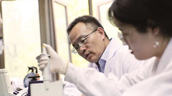 怎么当上医学教授 5b52-00d5ca3920ea8e35ba5a537246b9244a.jpg