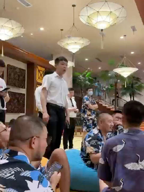 野生动物为何远离自然栖息地 人类活动对动物生存的影响