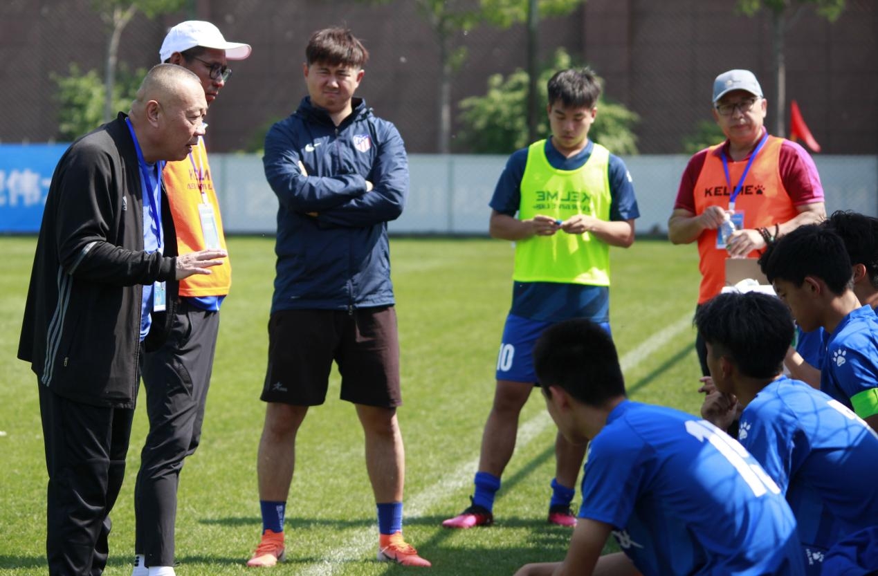 三十年青训情未了,李军解读三高之道休闲区蓝鸢梦想 - Www.slyday.coM 三十年青训情未了,李军解读三高之道休闲区蓝鸢梦想 - Www.slyday.coM