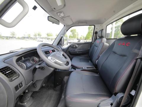 顶级配置 多拉快跑，江淮1卡恺达X5自动挡符合用户需求