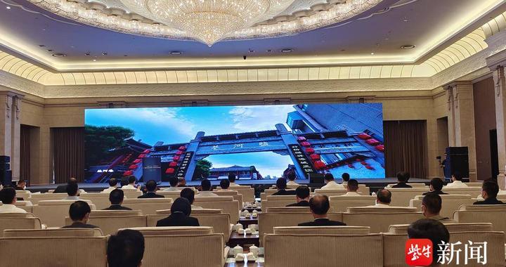 群贤毕至什么意思 群贤毕至的解释