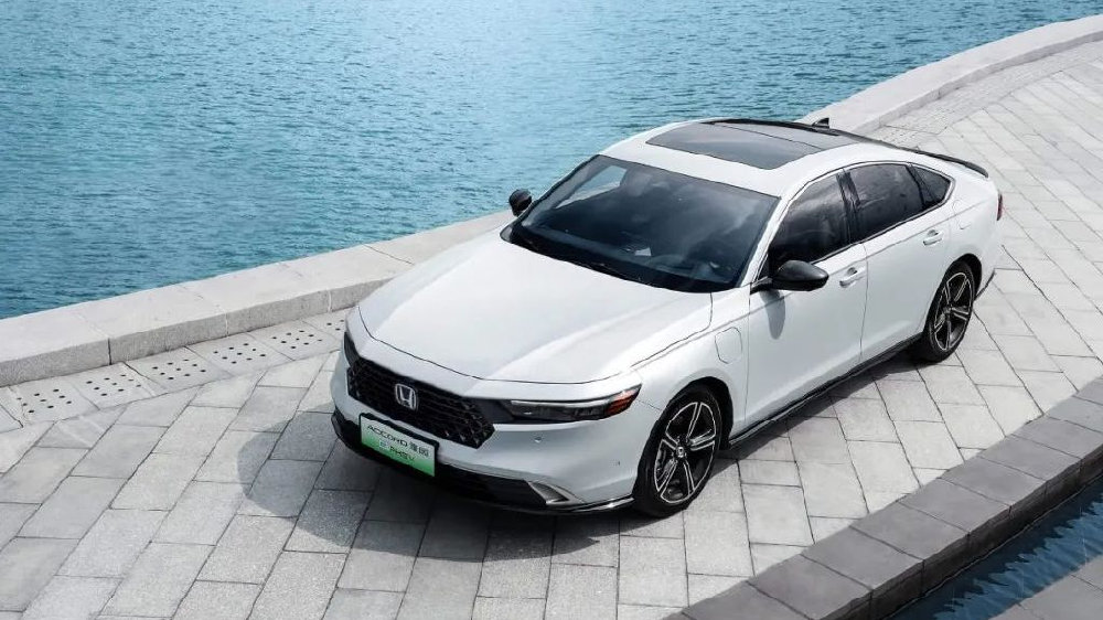 家用轿车的首选项，三款有颜有料的热销中型合资轿车推荐