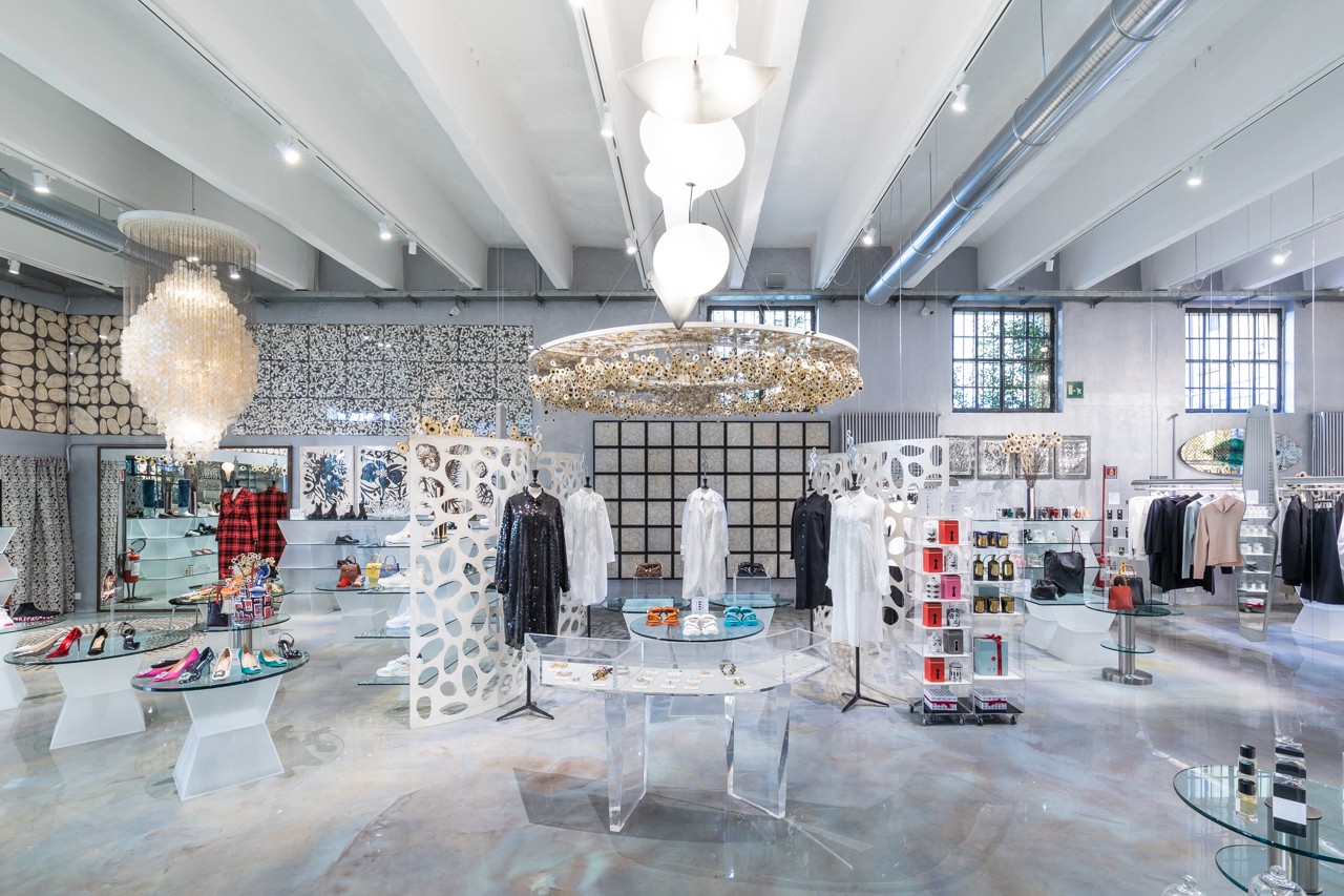 线下买手店不好做，连背靠银泰的“西有全球好店”都要认输